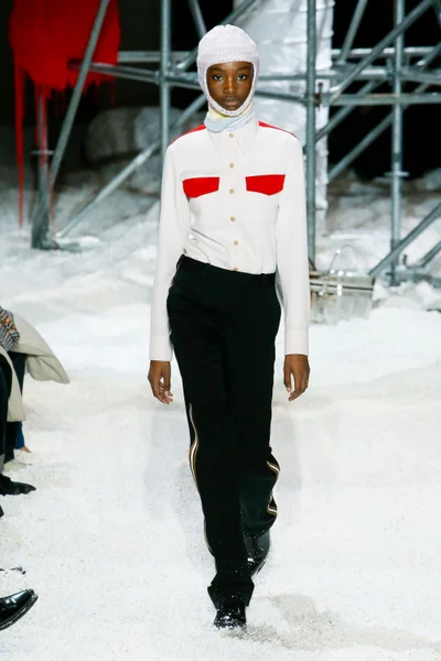Look 27